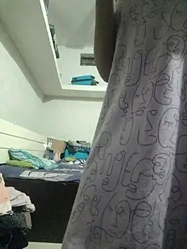 Priya Strip online show from 10/12/25, 06:40