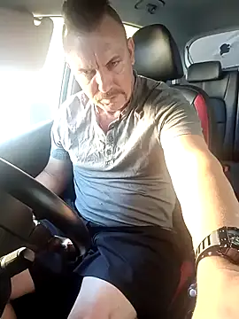 Snapshot of LukedavidDestroys chatting on 01/08/26, 08:44 LukedavidDestroys online show from 01/08/26, 08:44