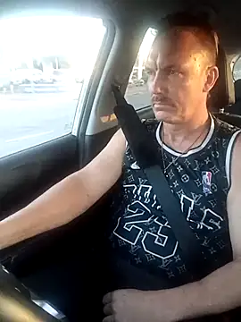 Snapshot of LukedavidDestroys chatting on 02/08/26, 08:18 LukedavidDestroys online show from 02/08/26, 08:18