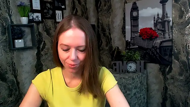 Snapshot of GloriaSi_ chatting on 11/19/25, 06:02 GloriaSi online show from 11/19/25, 06:02