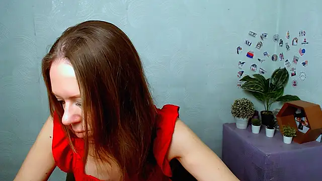 Snapshot of GloriaSi_ chatting on 12/18/25, 05:35 GloriaSi online show from 12/18/25, 05:35