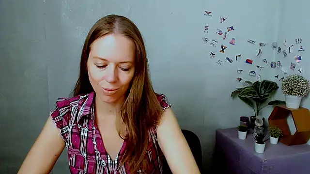 Snapshot of GloriaSi_ chatting on 07/05/26, 04:52 GloriaSi online show from 07/05/26, 04:52