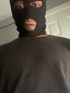 Snapshot of sneakylink13__ chatting on 02/10/25, 09:15 sneakylink13 online show from 02/10/25, 09:15