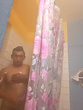 Snapshot of Jovende28 chatting on 11/12/25, 10:37 Jovende28 online show from 11/12/25, 10:37