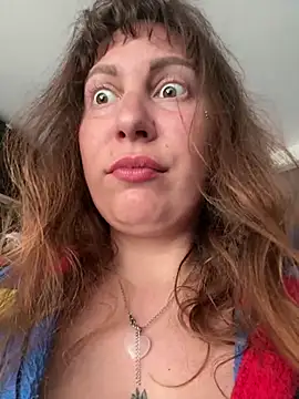 Snapshot of Yanacool007 chatting on 02/11/25, 09:31 Yanacool007 online show from 02/11/25, 09:31