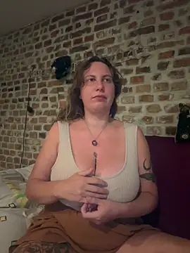 Snapshot of Yanacool007 chatting on 09/10/25, 07:47 Yanacool007 online show from 09/10/25, 07:47