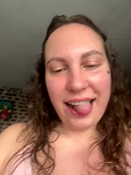 Snapshot of Yanacool007 chatting on 12/19/25, 09:38 Yanacool007 online show from 12/19/25, 09:38