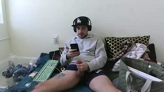 Snapshot of SirCharlesXXX chatting on 01/31/25, 11:35 SirCharlesXXX online show from 01/31/25, 11:35
