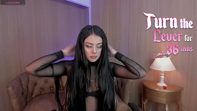 Snapshot of SoffiQueen chatting on 03/19/25, 08:43 SoffiQueen online show from 03/19/25, 08:43
