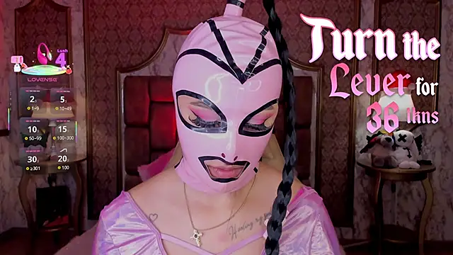 SoffiQueen online show from 12/01/25, 03:17