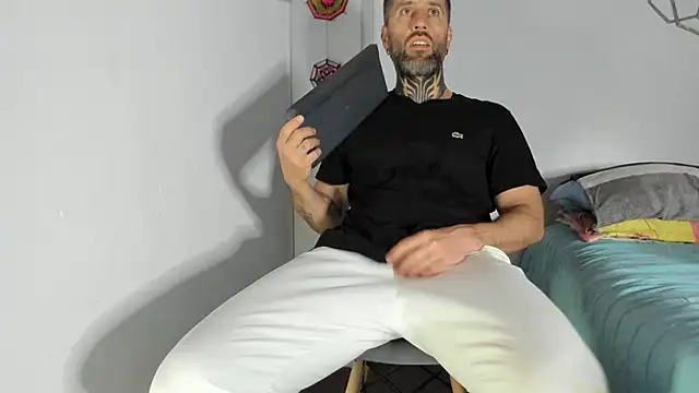 Antoniohot2024 online show from 02/25/25, 03:16