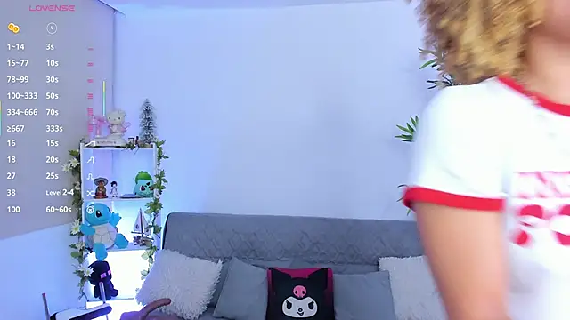 Snapshot of natty_romanof_18 chatting on 09/09/25, 10:15 natty romanof 18 online show from 09/09/25, 10:15