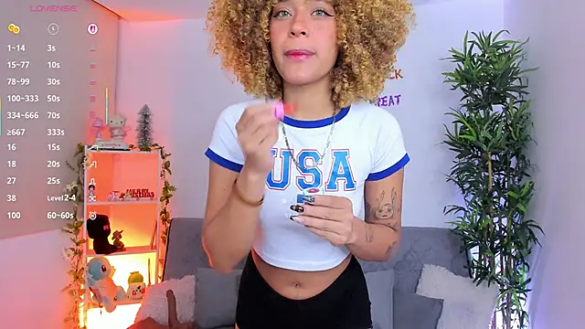 Snapshot of natty_romanof_18 chatting on 11/07/25, 10:26 natty romanof 18 online show from 11/07/25, 10:26