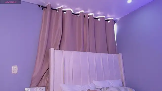 Shenoa1 online show from 11/16/25, 02:11