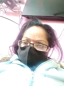 heenage online show from 12/17/24, 03:17