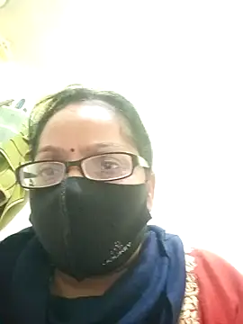 Snapshot of heenage chatting on 12/24/24, 05:34 heenage online show from 12/24/24, 05:34