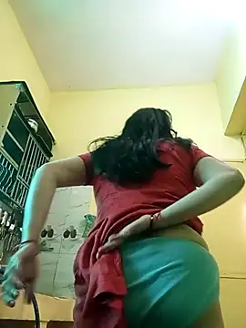 Snapshot of heenage chatting on 12/28/24, 05:23 heenage online show from 12/28/24, 05:23