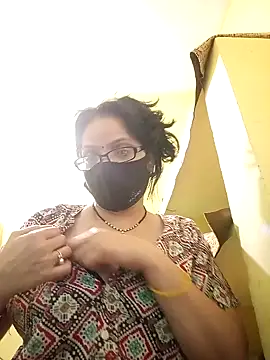 Snapshot of heenage chatting on 02/03/25, 12:14 heenage online show from 02/03/25, 12:14