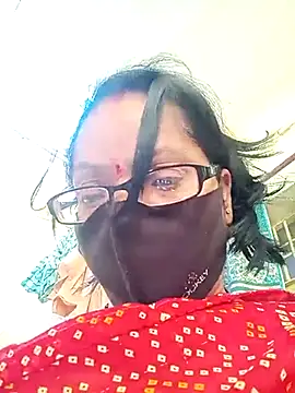 Snapshot of heenage chatting on 03/05/25, 09:27 heenage online show from 03/05/25, 09:27