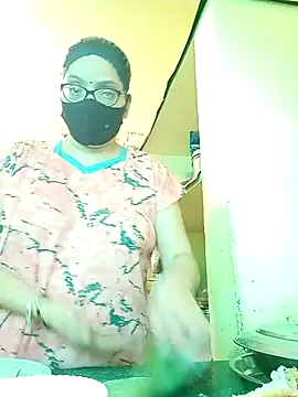 heenage online show from 01/12/26, 07:57