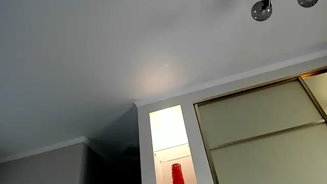 Snapshot of Emma_Flin chatting on 12/11/24, 02:11 Emma Flin online show from 12/11/24, 02:11