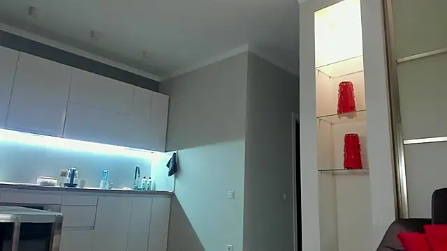 Snapshot of Emma_Flin chatting on 03/01/25, 02:02 Emma Flin online show from 03/01/25, 02:02