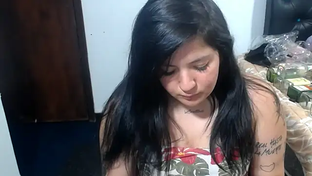 Snapshot of shopyymessyy chatting on 12/13/24, 09:30 shopyymessyy online show from 12/13/24, 09:30