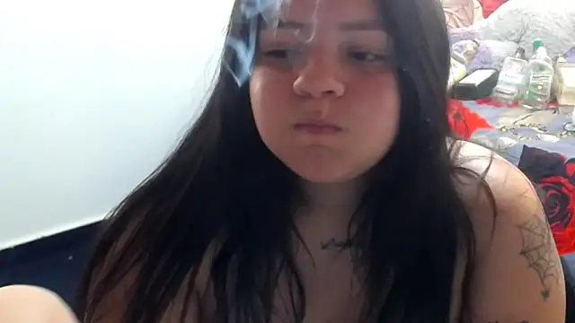 Snapshot of shopyymessyy chatting on 01/23/25, 10:22 shopyymessyy online show from 01/23/25, 10:22