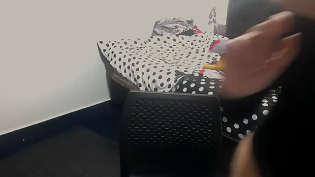 Snapshot of shopyymessyy chatting on 02/18/25, 07:30 shopyymessyy online show from 02/18/25, 07:30