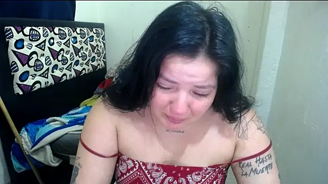 Snapshot of shopyymessyy chatting on 03/01/26, 05:37 shopyymessyy online show from 03/01/26, 05:37