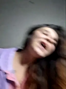 luuhcat09 online show from 11/12/25, 04:57