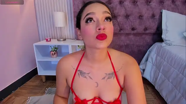 Snapshot of EMILYY_FOXY chatting on 01/24/25, 07:39 EMILYY FOXY online show from 01/24/25, 07:39