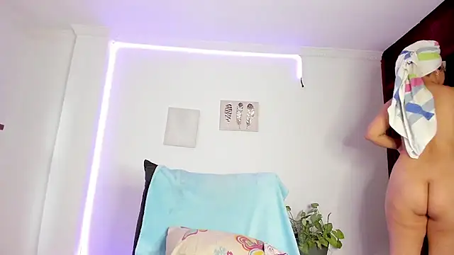 anniesweet- online show from 11/10/25, 01:43