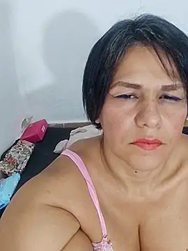 Snapshot of gretasexcy chatting on 10/31/25, 10:16 gretasexcy online show from 10/31/25, 10:16