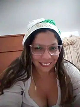 Carliina Soussa online show from 12/04/25, 11:02