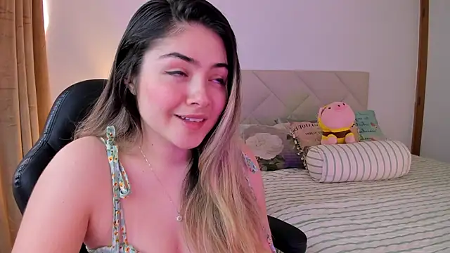 Lau Bee online show from 12/10/24, 03:33