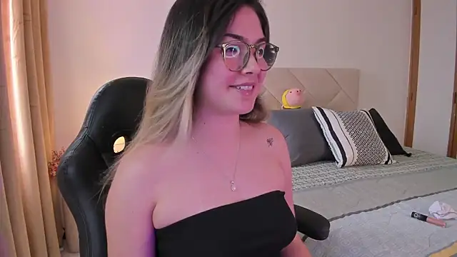 Lau Bee online show from 01/10/25, 06:17