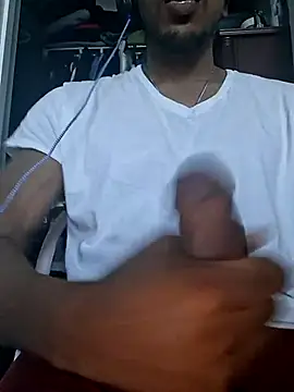 Snapshot of bigboytoy912 chatting on 05/05/26, 09:12 bigboytoy912 online show from 05/05/26, 09:12