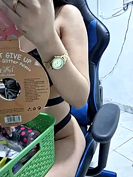 Snapshot of Katia_sweetx chatting on 12/12/24, 10:09 Katia sweetx online show from 12/12/24, 10:09