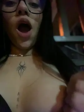 Snapshot of Katia_sweetx chatting on 12/25/24, 06:31 Katia sweetx online show from 12/25/24, 06:31