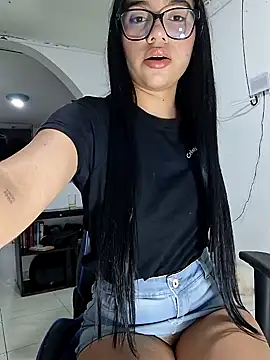 Snapshot of Katia_sweetx chatting on 01/06/25, 11:31 Katia sweetx online show from 01/06/25, 11:31