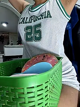 Snapshot of Katia_sweetx chatting on 01/30/25, 01:21 Katia sweetx online show from 01/30/25, 01:21