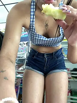 Snapshot of Katia_sweetx chatting on 03/06/25, 03:13 Katia sweetx online show from 03/06/25, 03:13