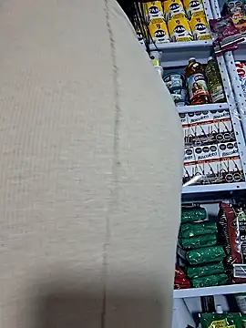 Snapshot of Katia_sweetx chatting on 10/15/25, 01:33 Katia sweetx online show from 10/15/25, 01:33