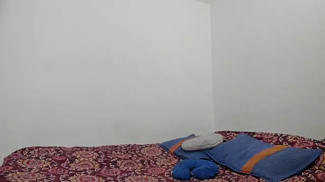 Nathaly love96 online show from 12/31/24, 08:02