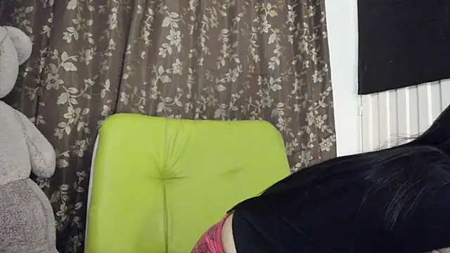 Nathaly love96 online show from 01/15/25, 11:19