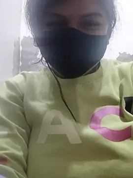 illay love online show from 12/19/25, 05:25