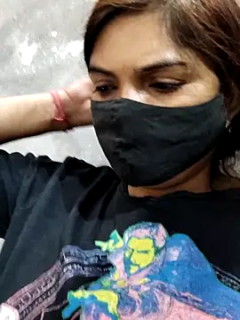 illay love online show from 04/11/26, 06:51