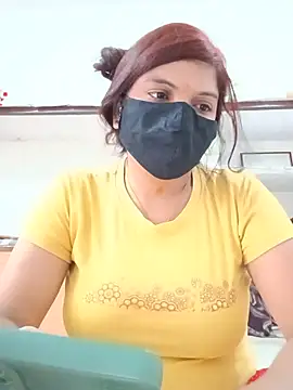 Snapshot of illay_love chatting on 05/21/26, 05:14 illay love online show from 05/21/26, 05:14