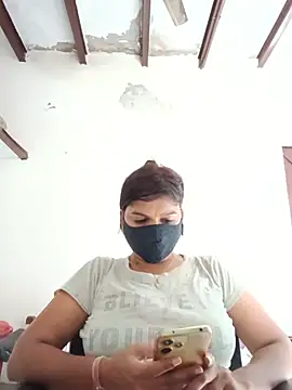 Snapshot of illay_love chatting on 07/14/26, 10:43 illay love online show from 07/14/26, 10:43